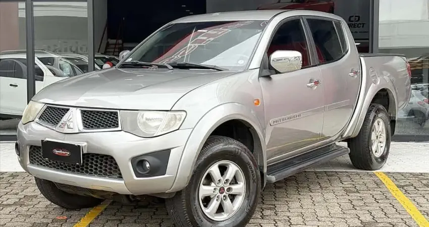 MITSUBISHI L200 TRITON 3.2 HPE 4X4 CD 16V TURBO INTERCOOLER DIESEL 4P AUTOMÁTICO