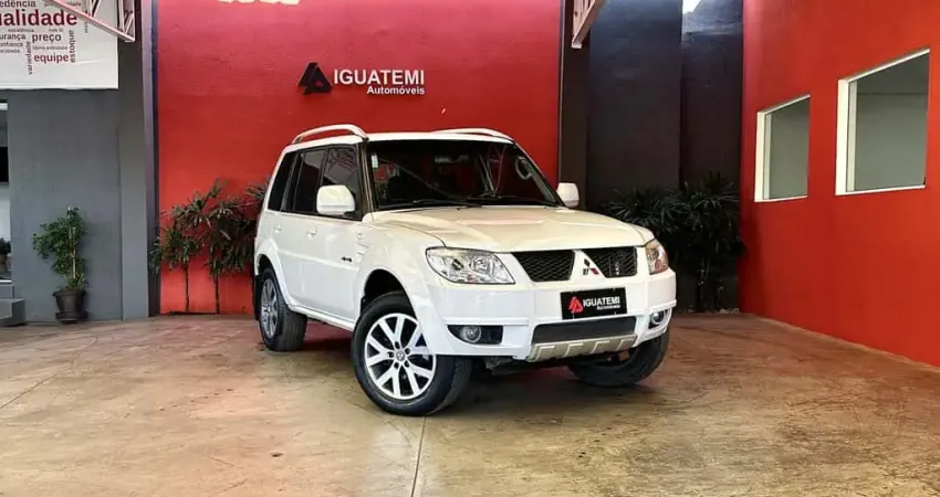 Mitsubishi Pajero tr4 2013 2.0 4x4 16v 140cv flex 4p automático
