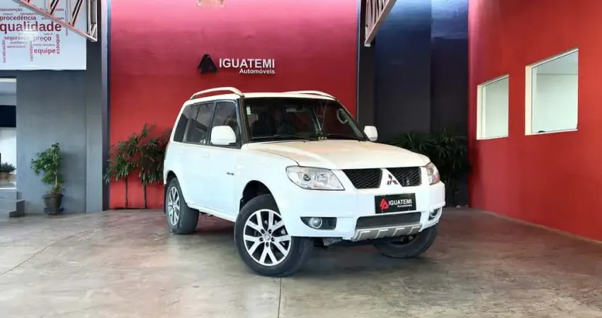 Mitsubishi Pajero tr4 2013 2.0 4x2 16v 140cv flex 4p automático