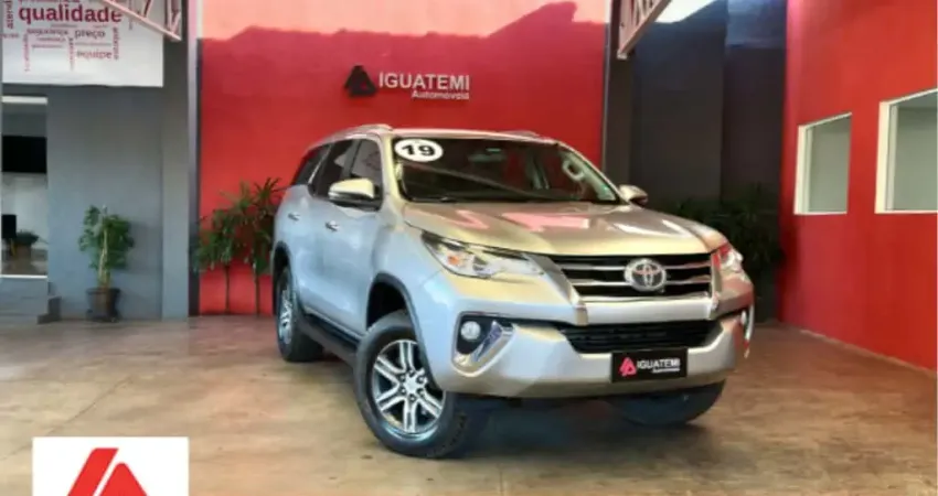 Toyota Hilux sw4 2019 2.7 srv 7 lugares 4x2 16v flex 4p automático