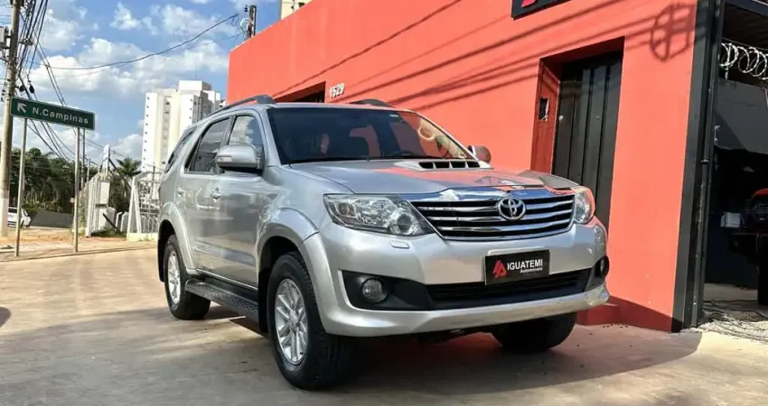 Toyota Hilux sw4 2013 3.0 srv 4x4 16v turbo intercooler diesel 4p automático