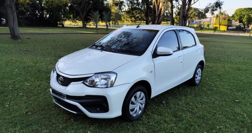 ETIOS HATCH 1.5 XS 2018 AUT