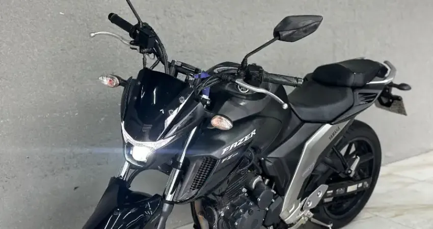 ️ YAMAHA 250 FZ25 ️ANO 2023 ️MANUAL DO PROPRIETÁRIO  ️CHAVE RESEVA  ️APENAS 9.000 KM ️TODA REVISADA 