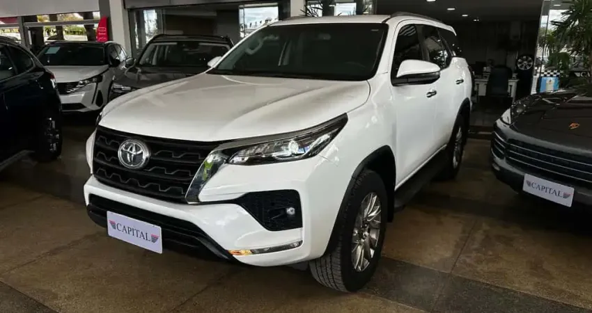 Toyota Hilux SW4 2.7 VVT-I FLEX SRV 7L 4X2 AUTOMÁTICO - Branca - 2021/2021