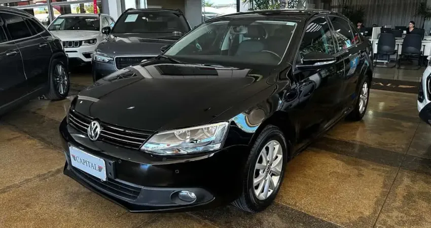 Volkswagen Jetta 2.0 COMFORTLINE FLEX 4P TIPTRONIC - Preta - 2012/2013