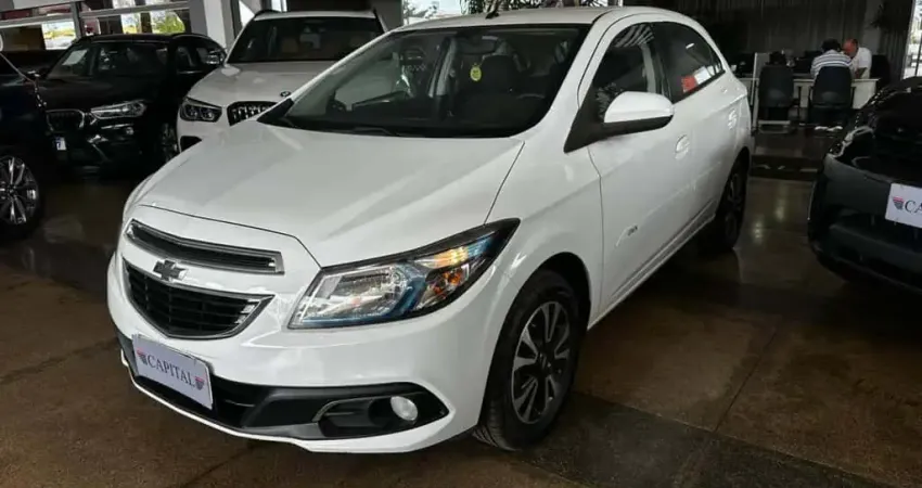 Chevrolet Onix 1.4 MPFI LTZ 8V FLEX 4P MANUAL - Branca - 2014/2014