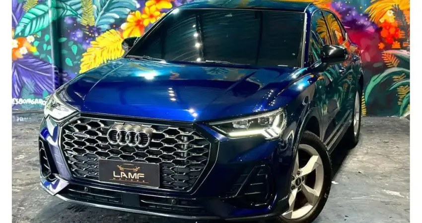 Audi Q3 PERFORMANCE BLACK - Azul - 2022/2023
