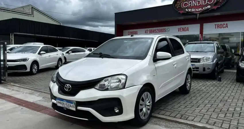 Toyota ETIOS XS 1.5 Flex 16V 5p Mec.