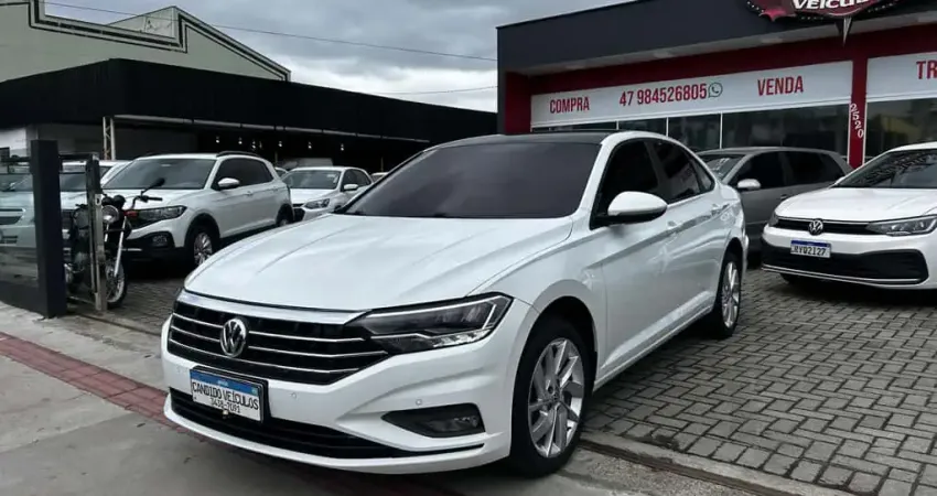 Volkswagen JETTA Comfort. 250 TSI 1.4 Flex 16v Aut.