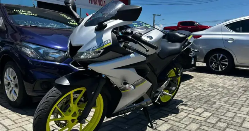 Yamaha YZF R15 0 cc 