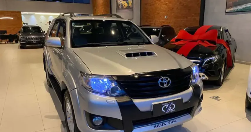 Toyota Hilux sw4 2013 3.0 srv 4x4 16v turbo intercooler diesel 4p automático