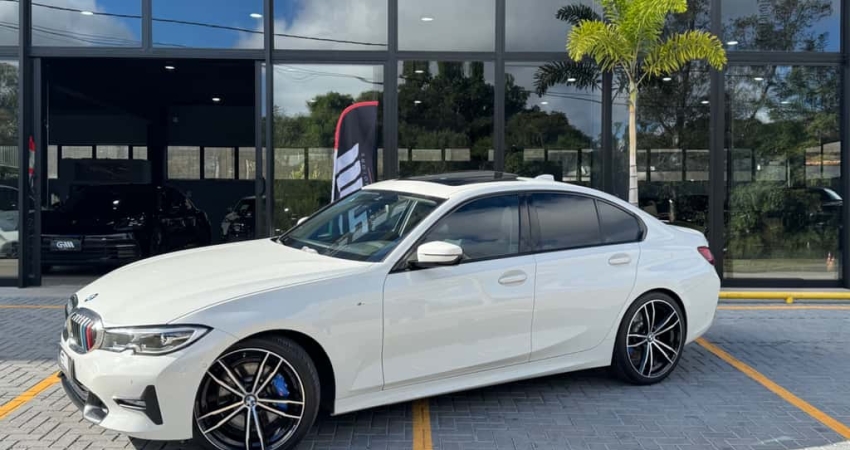 BMW 330i Sport 2.0 TB 16V 4p