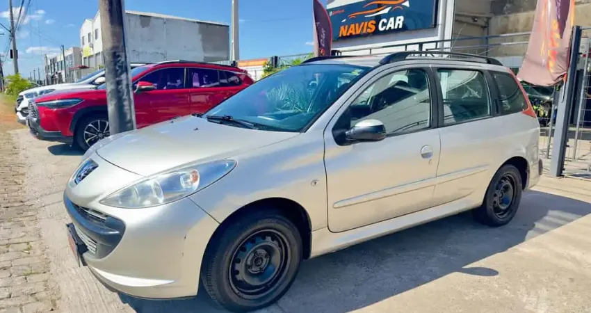 Peugeot 207 SW XR 1.4 Flex 8V 5p  - Prata - 2010/2011