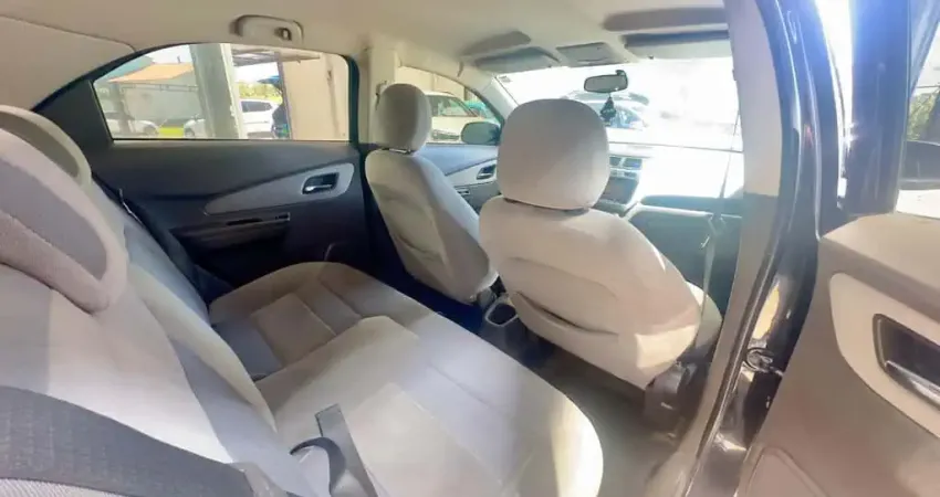 Chevrolet Cobalt LTZ 1.8 8V Econo.Flex 4p Mec.  - Preta - 2013/2014