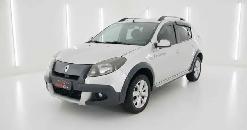 Renault Sandero STEPWAY Hi-Flex 1.6 16V 5p Aut.  - Prata - 2013/2014