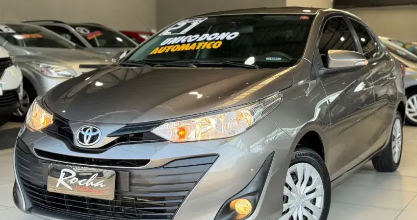 Toyota Yaris XL Live 1.8 automático CVT com baixa quilometragem único dono 