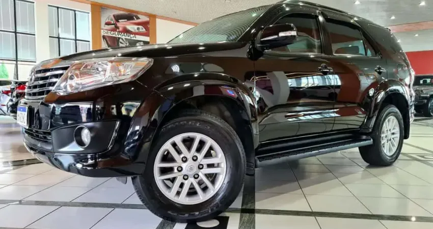 TOYOTA HILUX SW4 4X2SR 2015