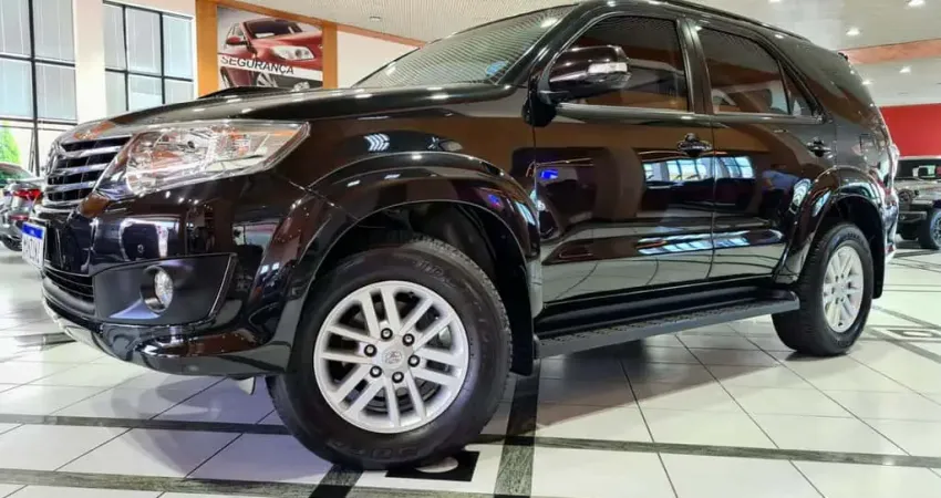 TOYOTA HILUXSW4 SRV4X4 2013