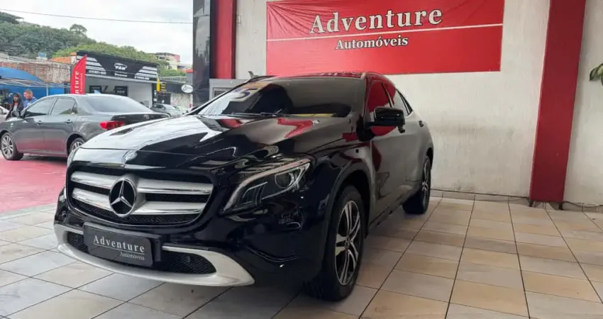 Mercedes Benz GLA-200 Flex Automático