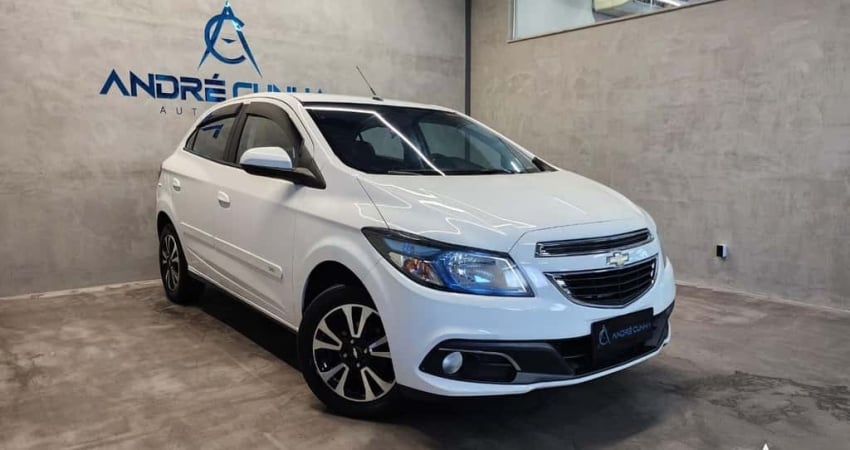 Chevrolet Onix HATCH LTZ 1.4 8V FlexPower 5p Aut.  - Branca - 2014/2015
