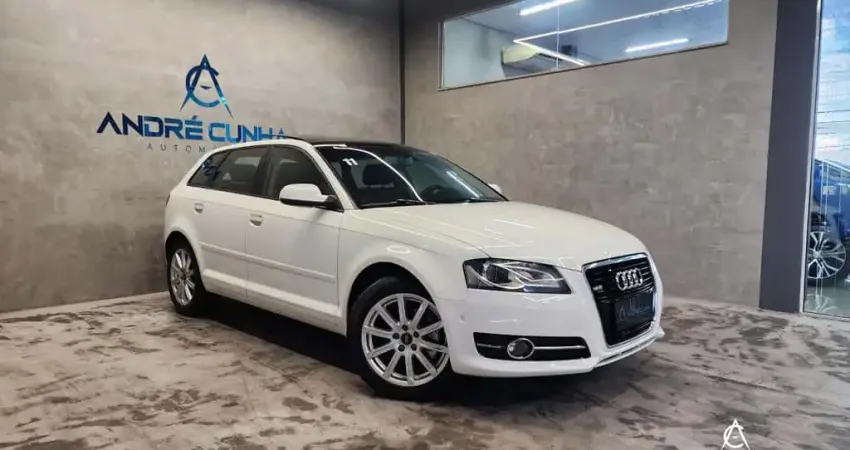 Audi A3 Sportback 2.0 16V TFSI S-tronic  - Branca - 2010/2011
