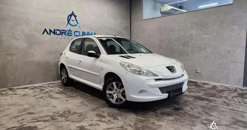 Peugeot 207 XR Sport 1.4 Flex 8V 5p  - Branca - 2012/2013