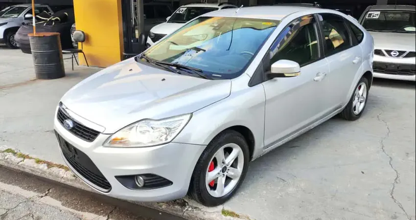 Ford Focus Hatch Flex Automático