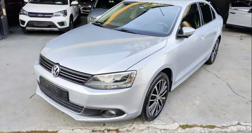 Volkswagen Jetta Gasolina Automático