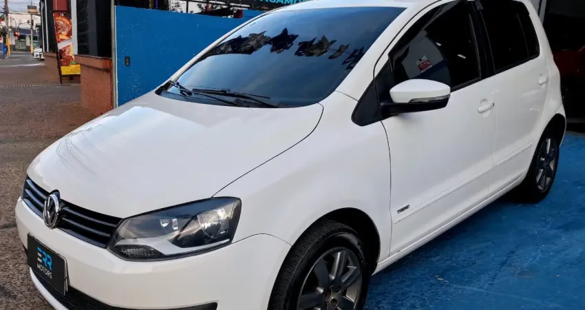 Volkswagen Fox 1.6 MI Total Flex 8V 5P 2014