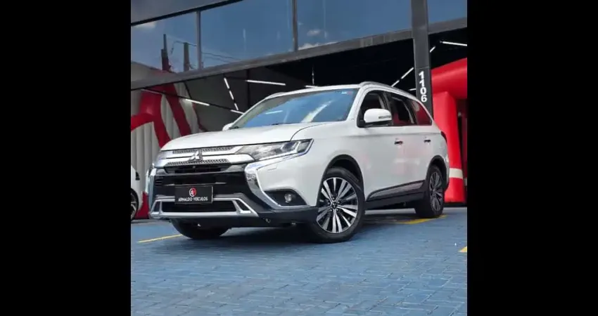 OUTLANDER HPE-S 2.2 Diesel 4x4 Aut.