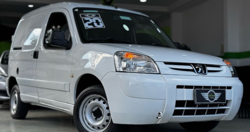 Peugeot Partner 1.6 Flex Furgão Ar e Direção Baixo Km Financia e Troca
