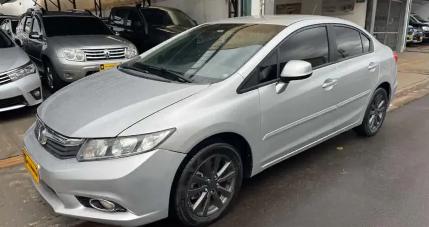 HONDA CIVIC 1.8 LXS 16V FLEX 4P AUTOMÁTICO