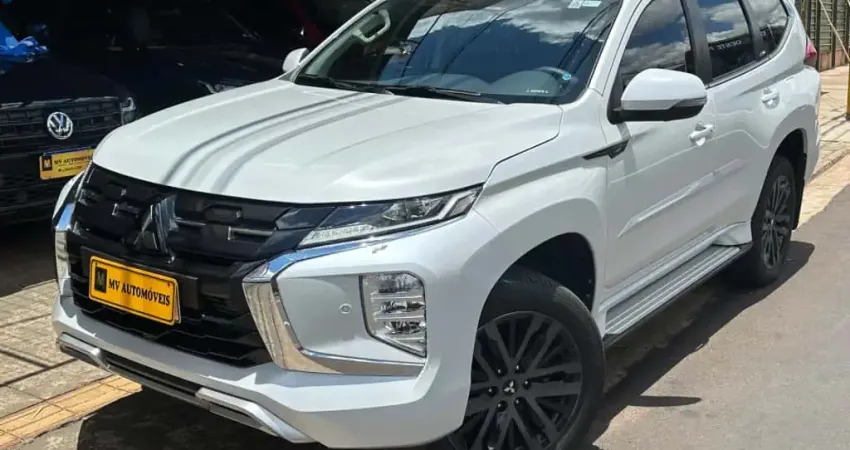 MITSUBISHI PAJERO SPORT 2.4 16V MIVEC TURBO DIESEL LEGEND BLACK AWD AUTOMÁTICO