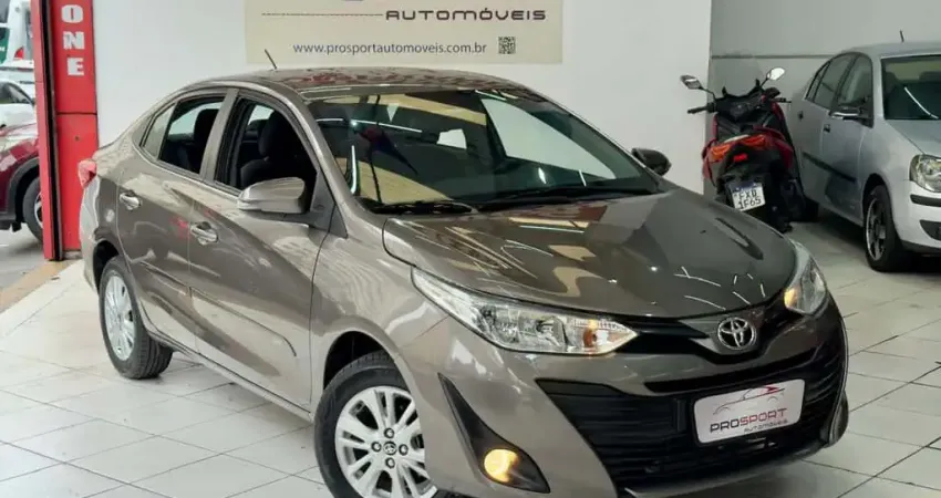 Toyota Yaris Sedan Flex Automático