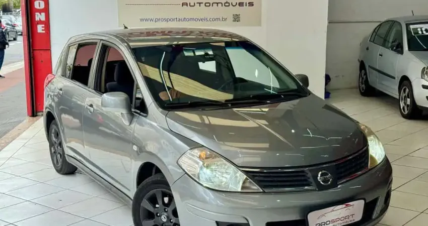 Nissan Tiida Flex Automático