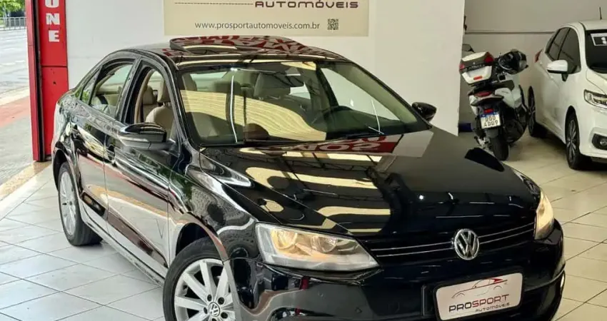 Volkswagen Jetta 2.0 Flex Automático