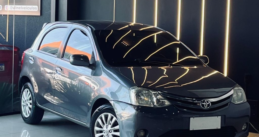 Toyota Etios EXS 1.5 2013