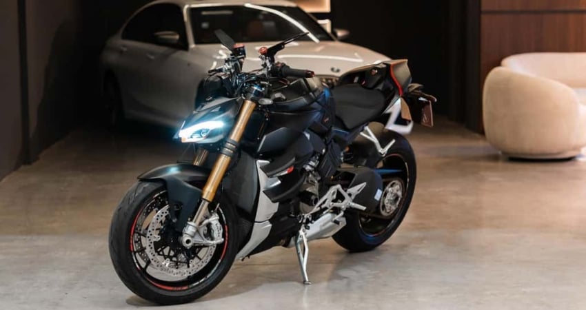 DUCATI STREET FIGHTER V4S 2022