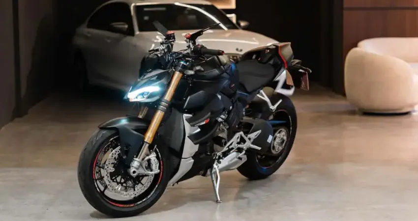 DUCATI STREET FIGHTER V4S 2022