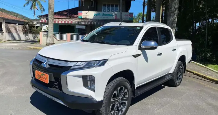 Mitsubishi L200 Triton MITSUBISHI MMC/TRITON SPORT HPE S - Branca - 2024/2025