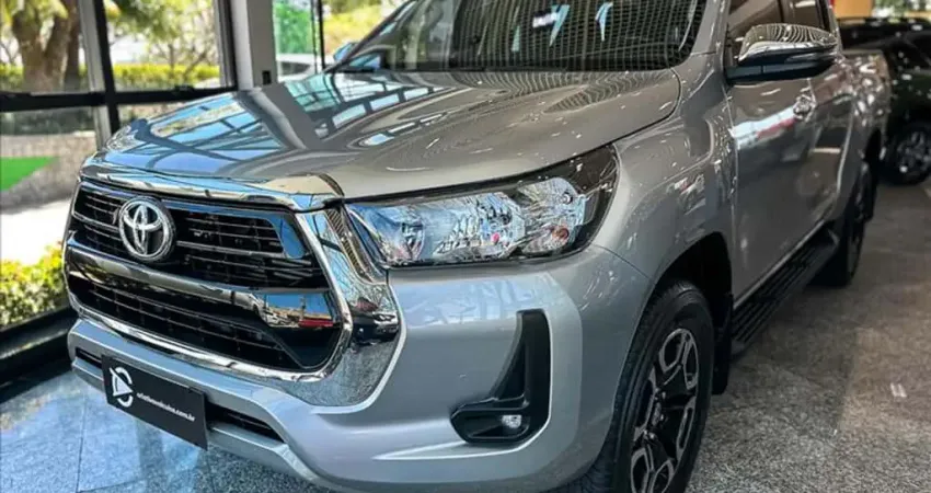 TOYOTA HILUX 2.8 D-4d Turbo CD SRV 4X4 - 2023/2024