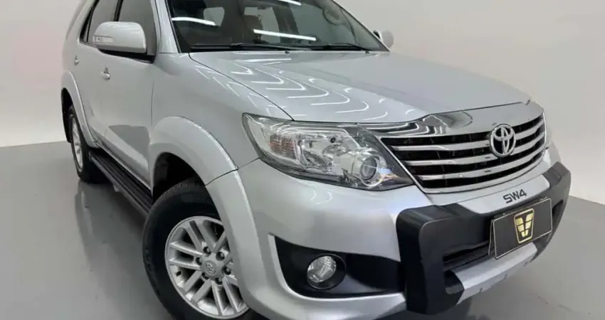 TOYOTA HILUX SW4 4X2SR 2013