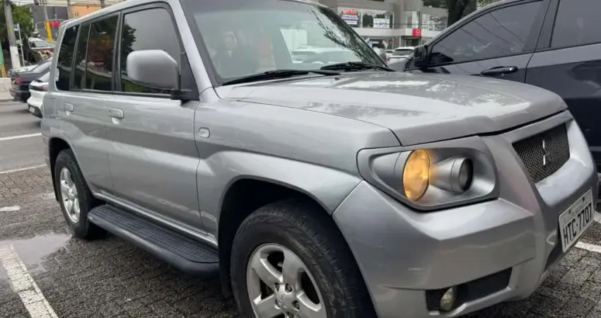 Mitsubishi Pajero TR4 Gasolina Automático 2.0 4X4