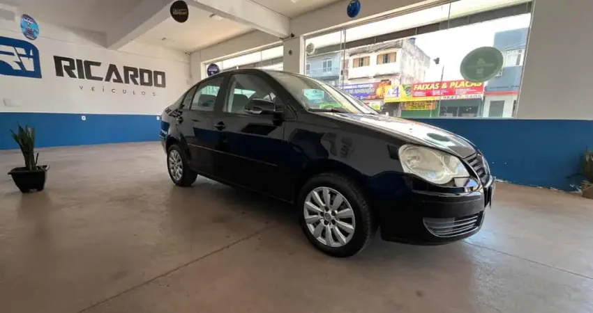 VOLKSWAGEN POLO SEDAN 1.6 MI TOTAL FLEX 8V 4P 2011