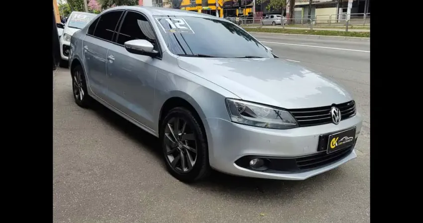 Volkswagen Jetta Flex Automático