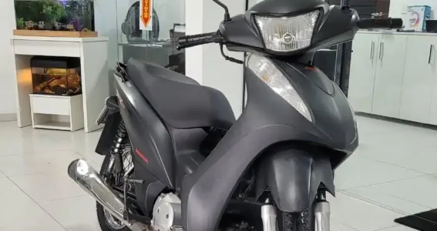 Honda biz 125c com partida eletrica e baixa km!