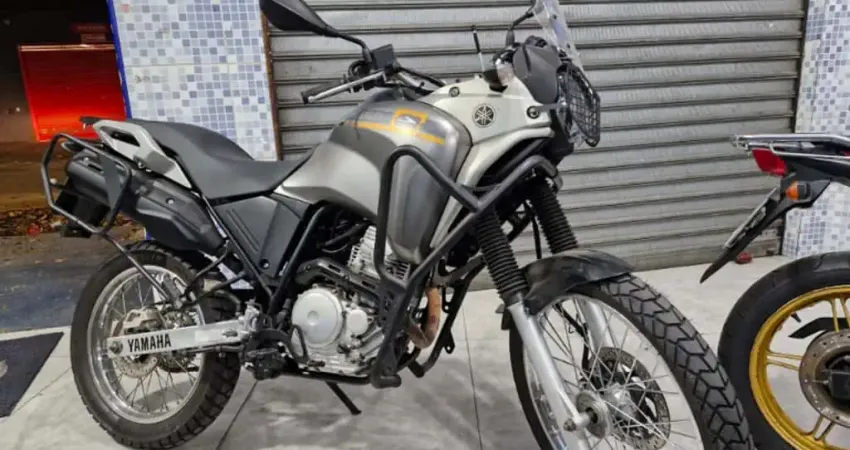 YAMAHA XTZ 250 TÉNÉRÉ
