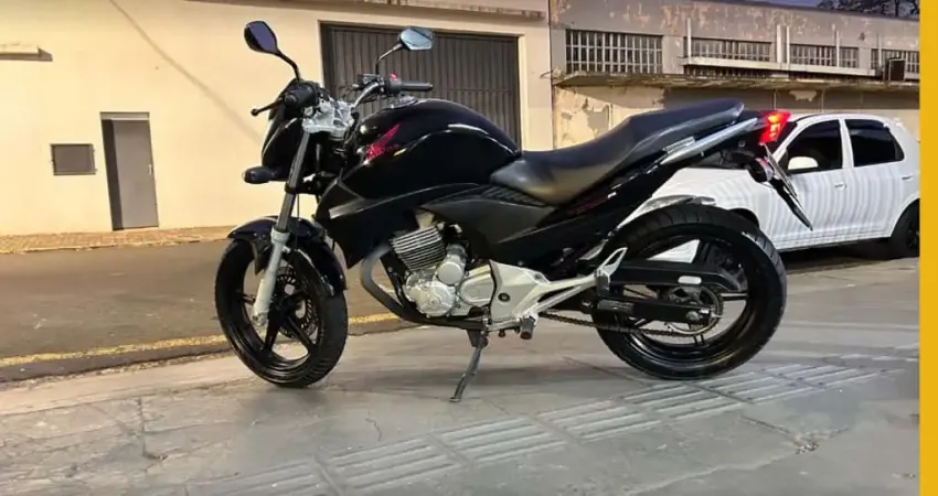 HONDA CB 300R 2011