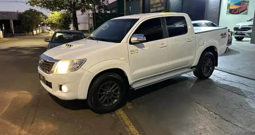 TOYOTA HILUX CD4X4 SRV 2014