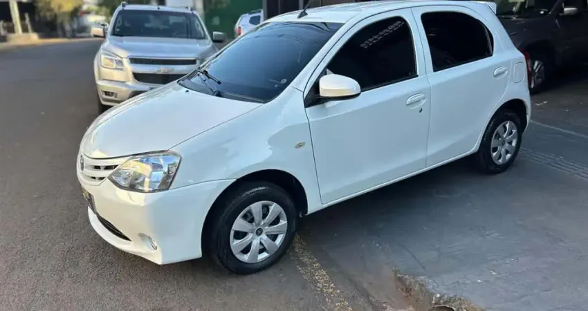 TOYOTA ETIOS HB X 13L MT 2017